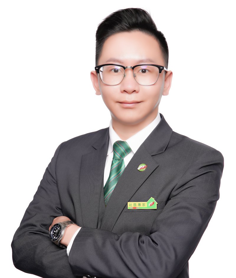 青埔房仲小賈周家篁形象照